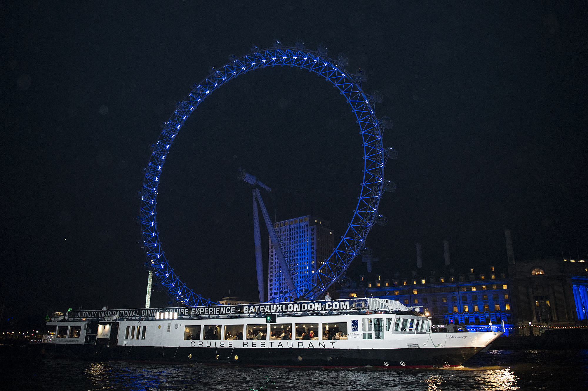 Harmony Thames Dinner Cruise boat